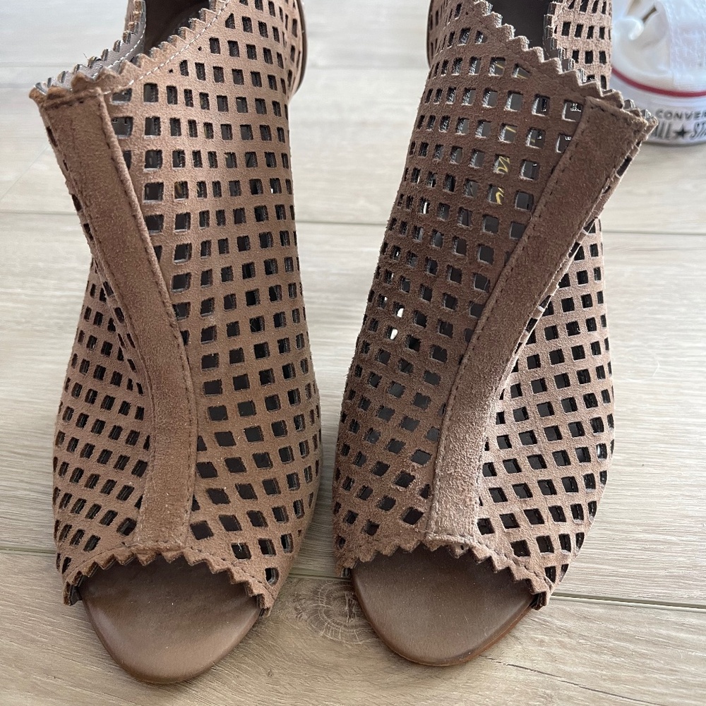 Marc Fisher Heels